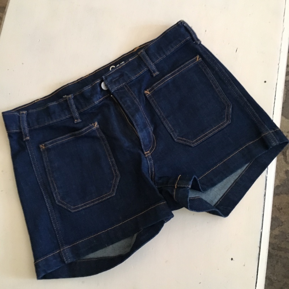 Gap shorts